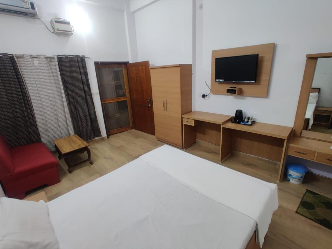 Jp International Naimisharanya Hotel ห้อง รูปภาพ
